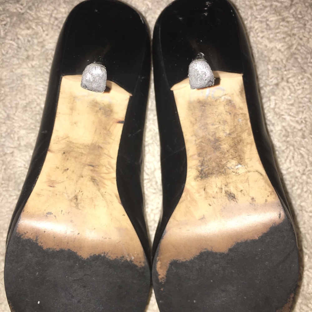 Shoes - Picture 3 of 4